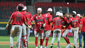 Piratas se impone a Diablos Rojos con jonrón de Luis Barrera