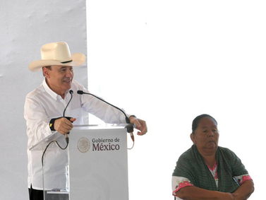 Gobernador Durazo logra certificación de Cofepris para primer Consultorio Tradicional Indígena de México en Vícam