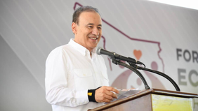 Cumple Gobernador Durazo a población del sur con becas a estudiantes y apoyos para familias vulnerables