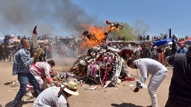 Realizan ritual de quema de máscaras en ramadas de la etnia Yaqui