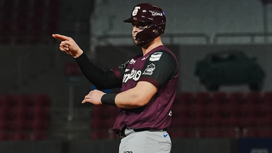Tomateros toma ventaja en el Clásico de Sinaloa