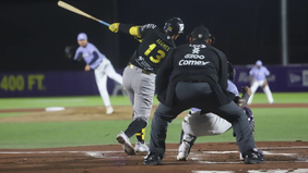 Gana Pericos a Conspiradores con los grand slam de Carter y Leyva