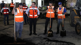 Supervisa Toño Astiazarán trabajos de bacheo nocturno en bulevar Quiroga