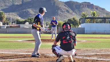 Real Solar triunfa con fuerte ofensiva e inspirada labor de pitcheo de Eduardo Téllez