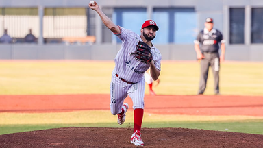 Domina David Reyes y Águilas apalea en el tercero de la serie
