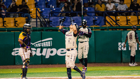 Gran ofensiva de 15 imparables llevan al triunfo a Sultanes sobre Dorados