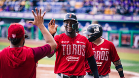 Con gran ofensiva Toros derrota a Dorados para asegurar la serie