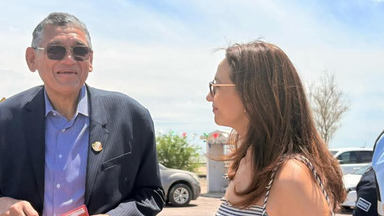 Alcalde Luis Fuentes y coordinadora estatal de Prevención del Delito realizan volanteo informativo