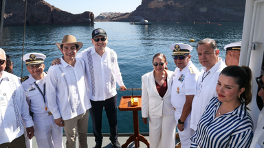Consolida Gobernador Durazo a San Carlos como destino mundial de buceo con nuevo arrecife artificial