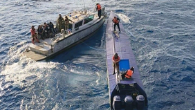 Marina asegura semisumergible con droga en costas de Colima