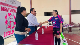 Entrega Gobierno de Sonora uniformes deportivos a población del Cereso Femenil de Hermosillo