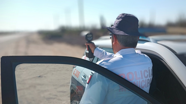 Vigila Policía de Tránsito por aire y tierra tramo carretero Hermosillo a Bahía de Kino