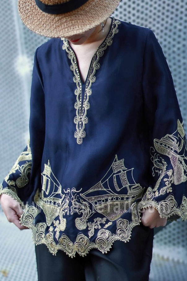 POM4087 Blue 1.jpg