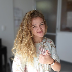 VALERIA2.jpg