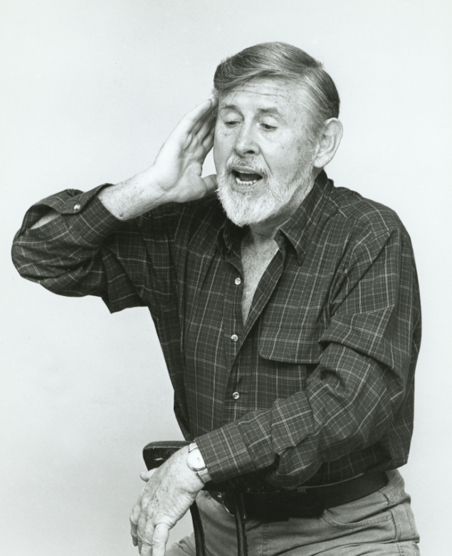 The Shoals of Herring - Ewan MacColl / Una Furtiva Lagrima - Enrico Caruso