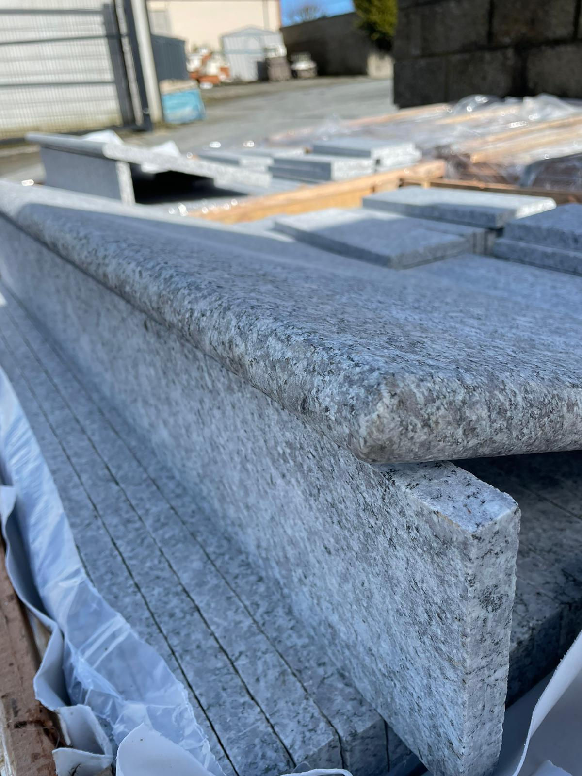 Granite Bullnose Left Corner Step Inc Riser