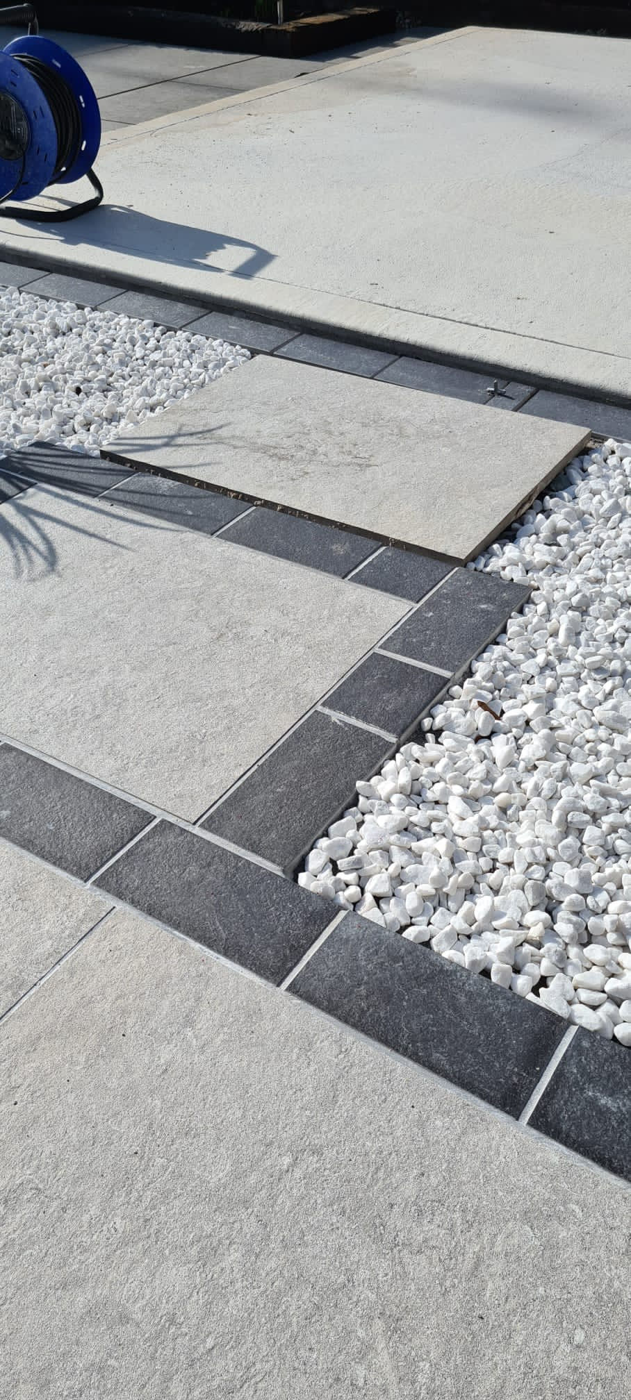 DARK PORCELAIN SETTS 200/100