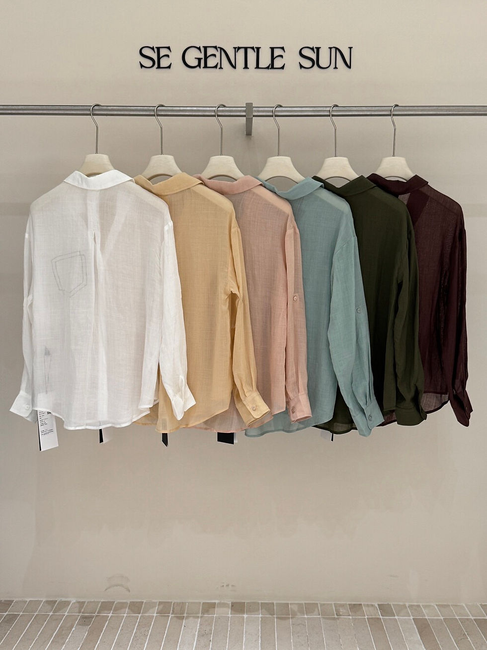 Thumbnail: SE GENTLE SUN Vintage Style Thin V-Neck Ramie Sun Protection Shirt (100% Ramie)