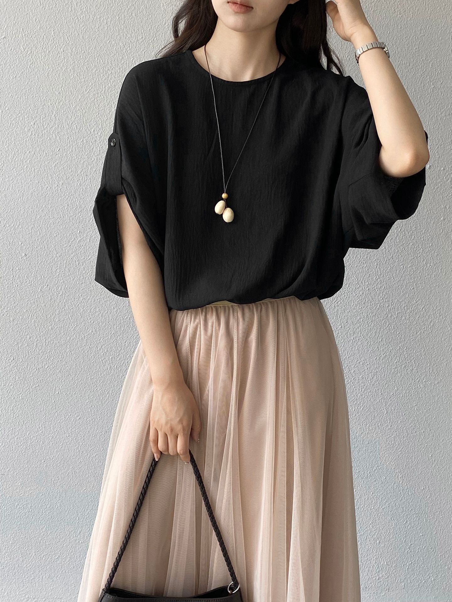 Jiangzuo Round Neck Loose Fit Versatile Top (1853)