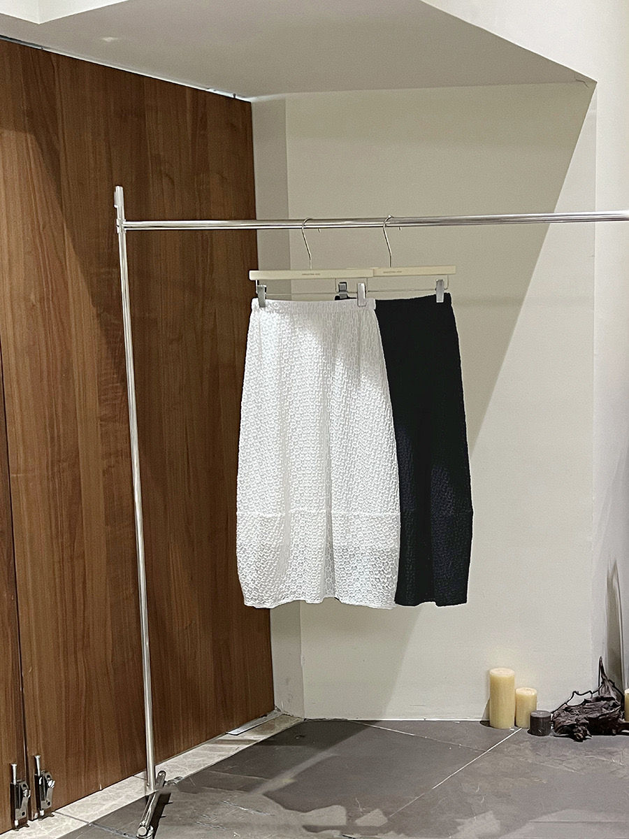 Thumbnail: Gracetina hoo simple and elastic waist flower bud skirt (BQA596)