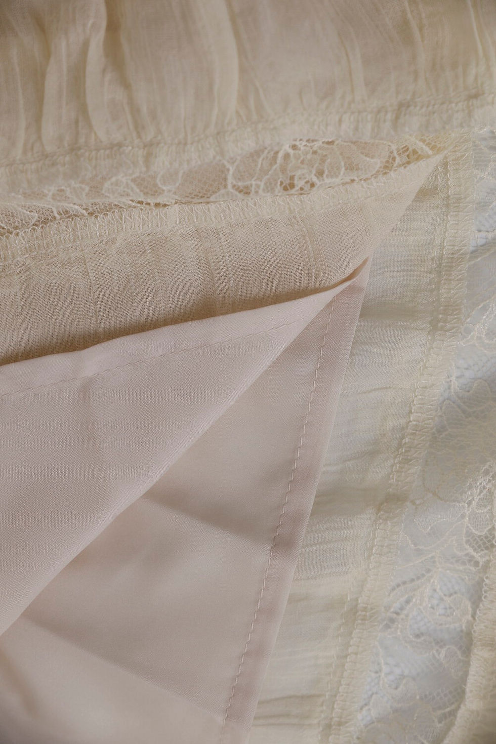 Thumbnail: AIXILI Relaxed, Elegant Lace-Trimmed Ribbon Dress (17097)