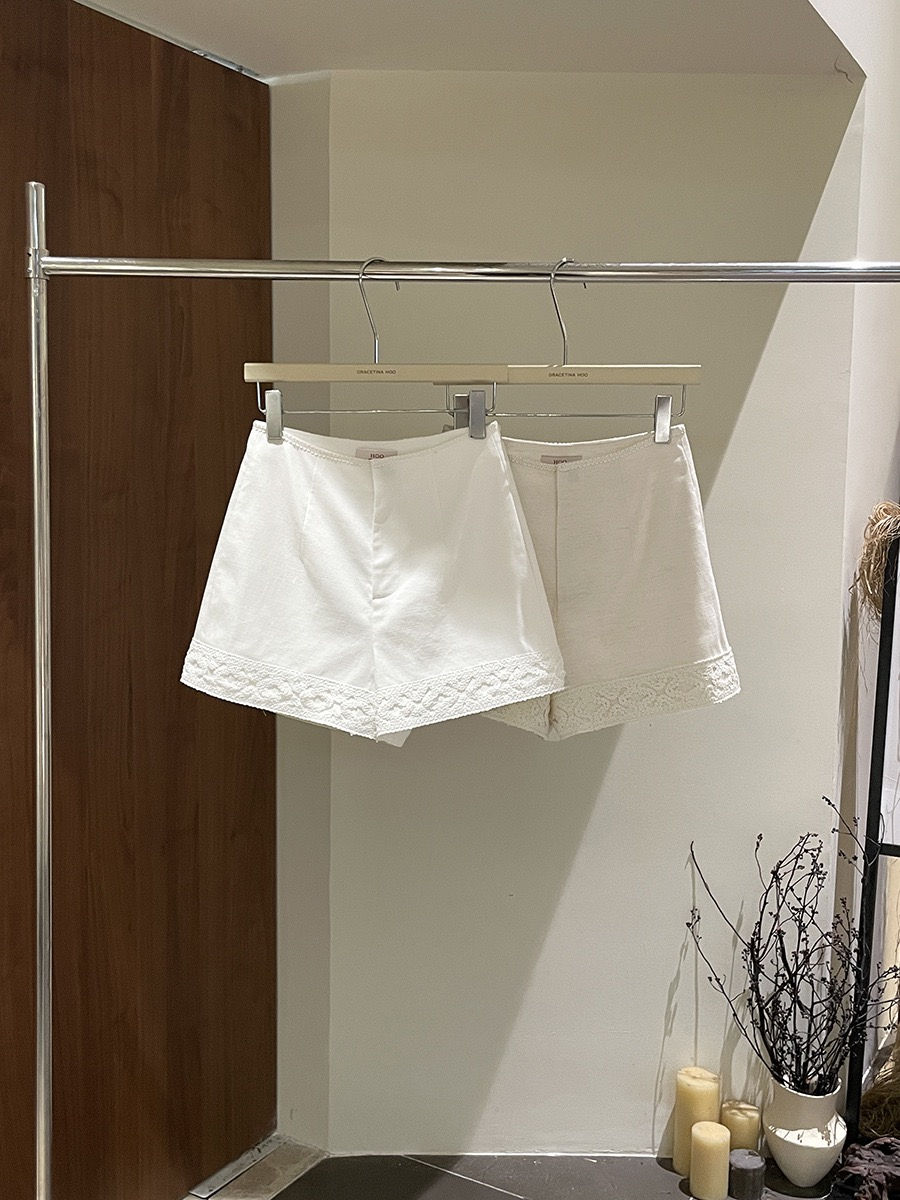 Thumbnail: Gracetina Hoo French Style Linen Lace-Trimmed Textured A-line Wide-Leg Shorts (K