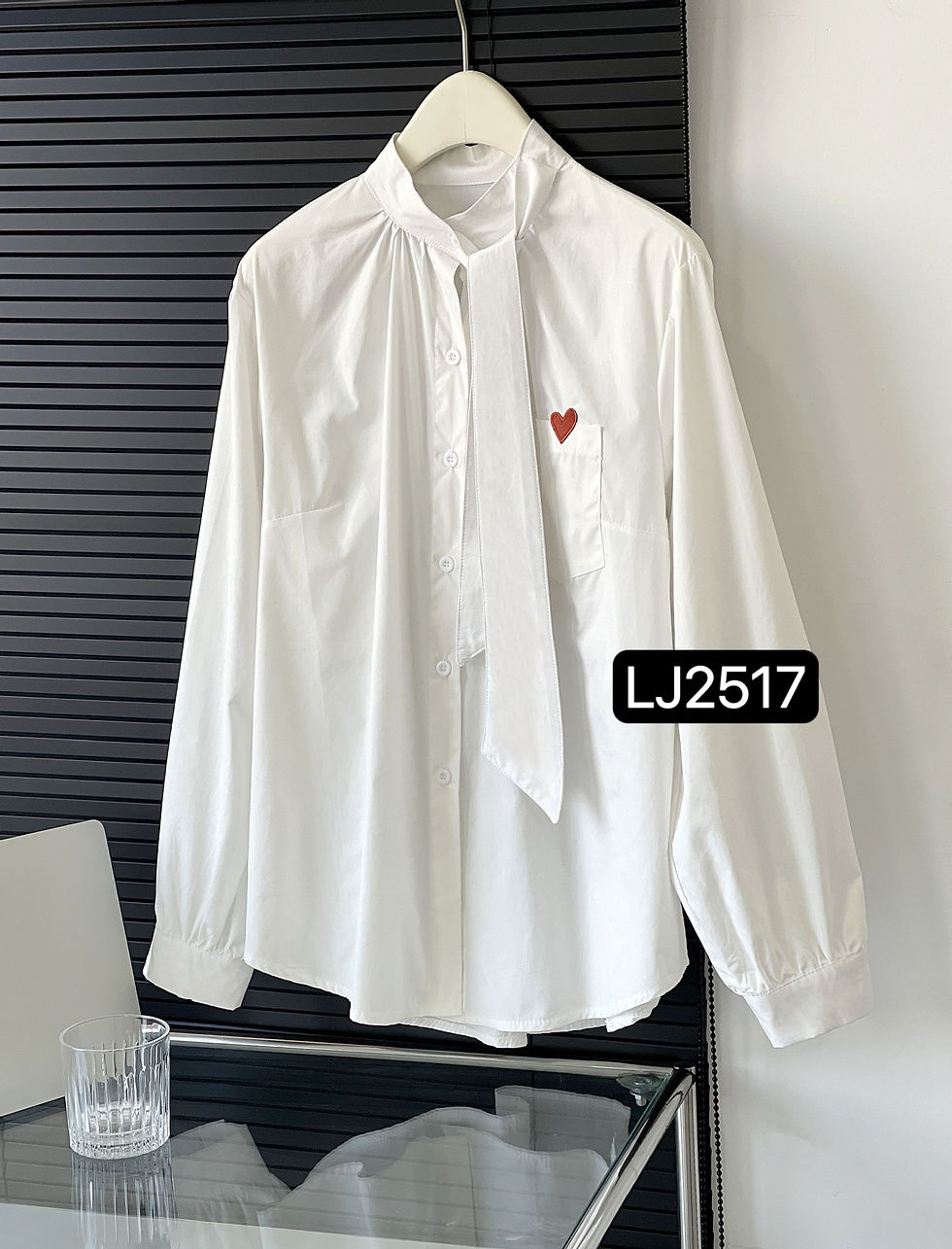 Thumbnail: Tangerine Korean style heart logo loose shirt