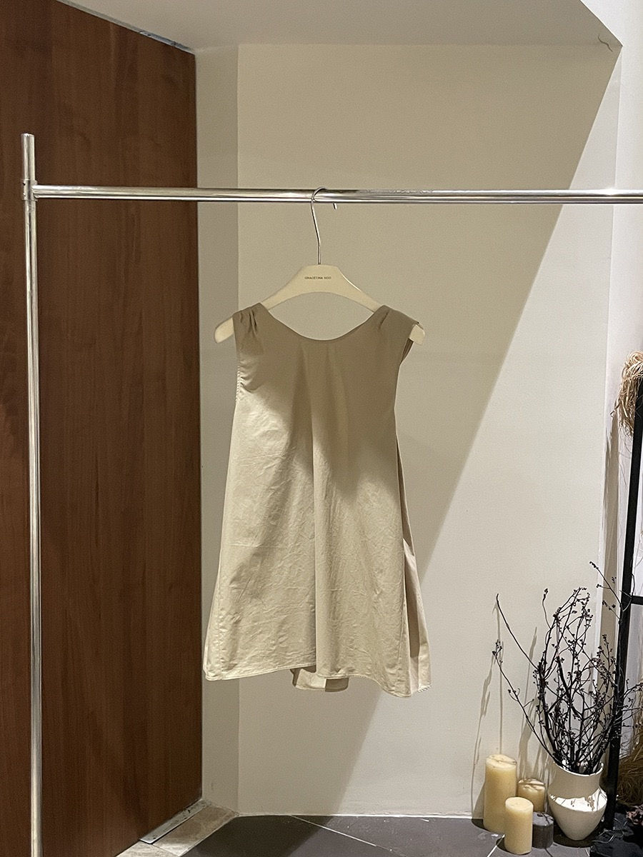 Thumbnail: Gracetina Hoo Designer Backless Pleated Sleeveless A-line Top (BXA263)