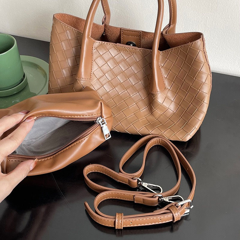 Thumbnail: Taochuan Hand-woven Basket Handbag and Crossbody Bag (LD1209)