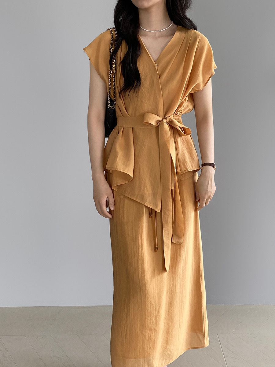 Jiangzuo Sleeveless Top and Skirt Two-Piece Sets (8705)