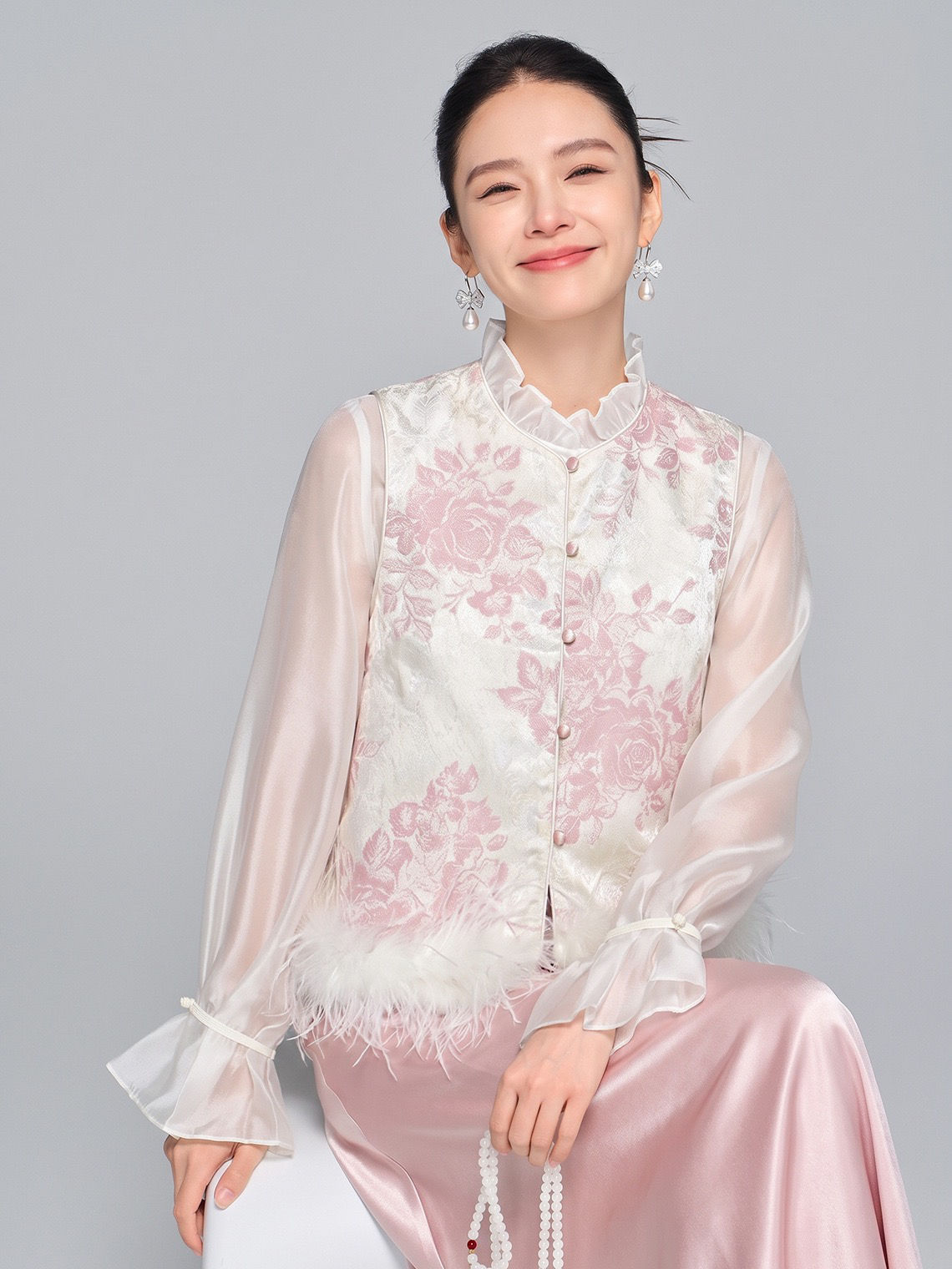 Cervotessile New Chinese Style Rose Jacquard Sleeveless Vest (12687)