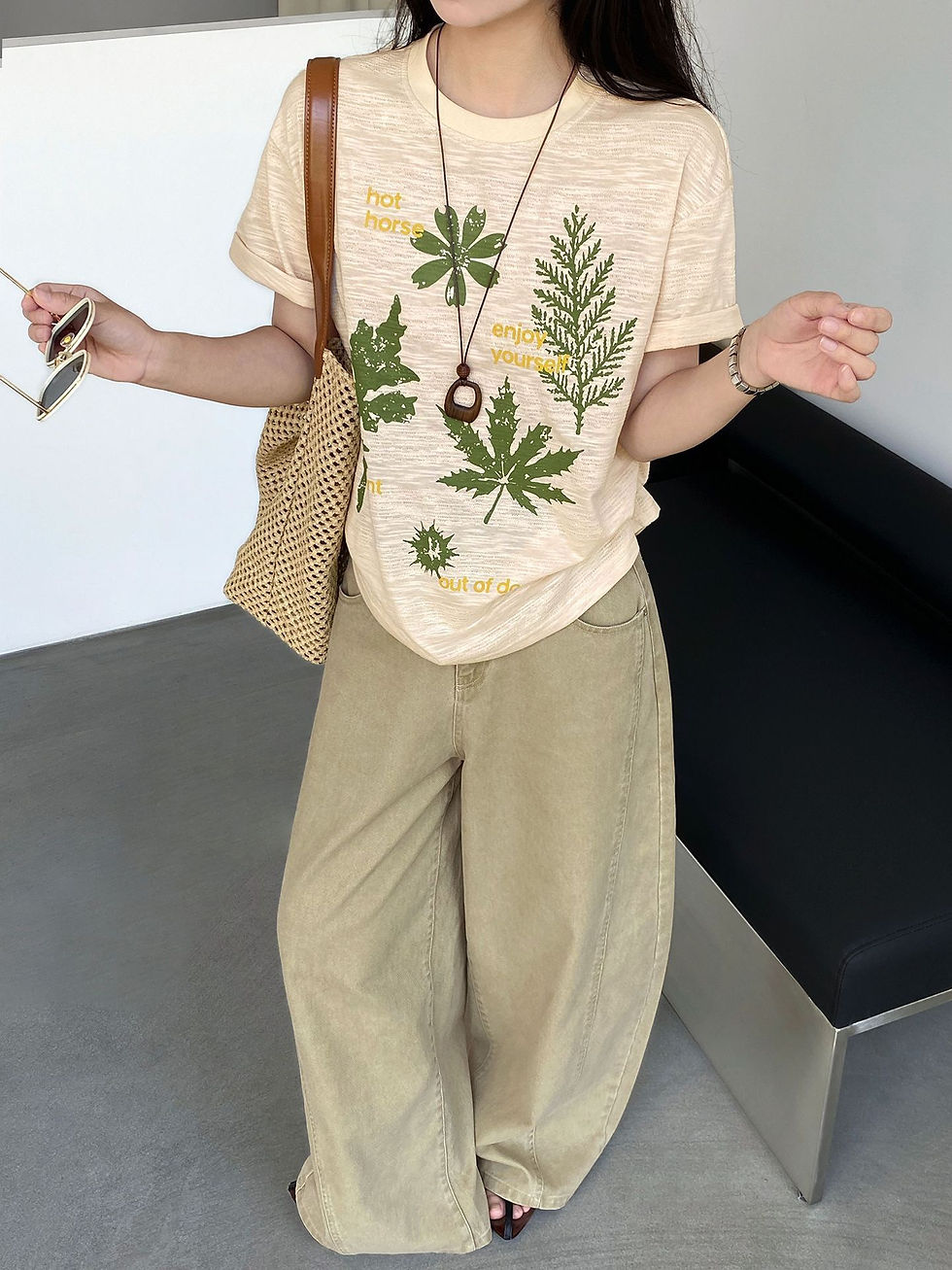 Thumbnail: Jiangzuo Korean Retro Leaf Print Short Sleeve T-Shirt Top (1973)