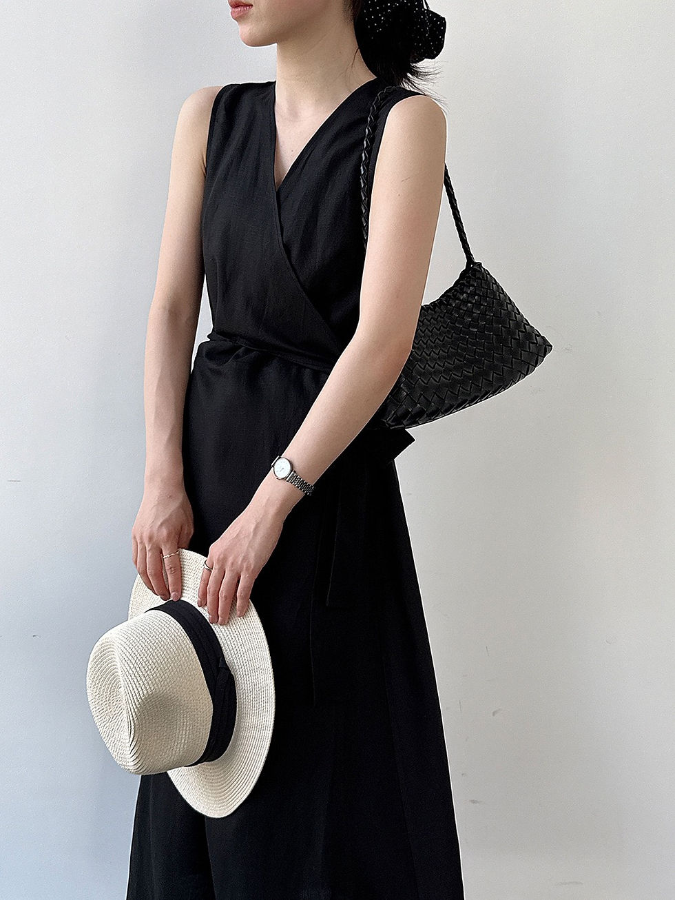 Thumbnail: Luxi French-style Tencel Linen Crossover V-neck Sleeveless Dress with Waist Tie