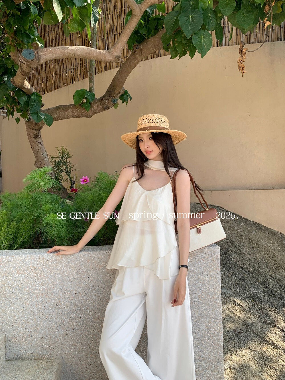 SE GENTLE SUN  Gentle and Romantic Asymmetrical Ruffled Camisole (with Ribbon) (