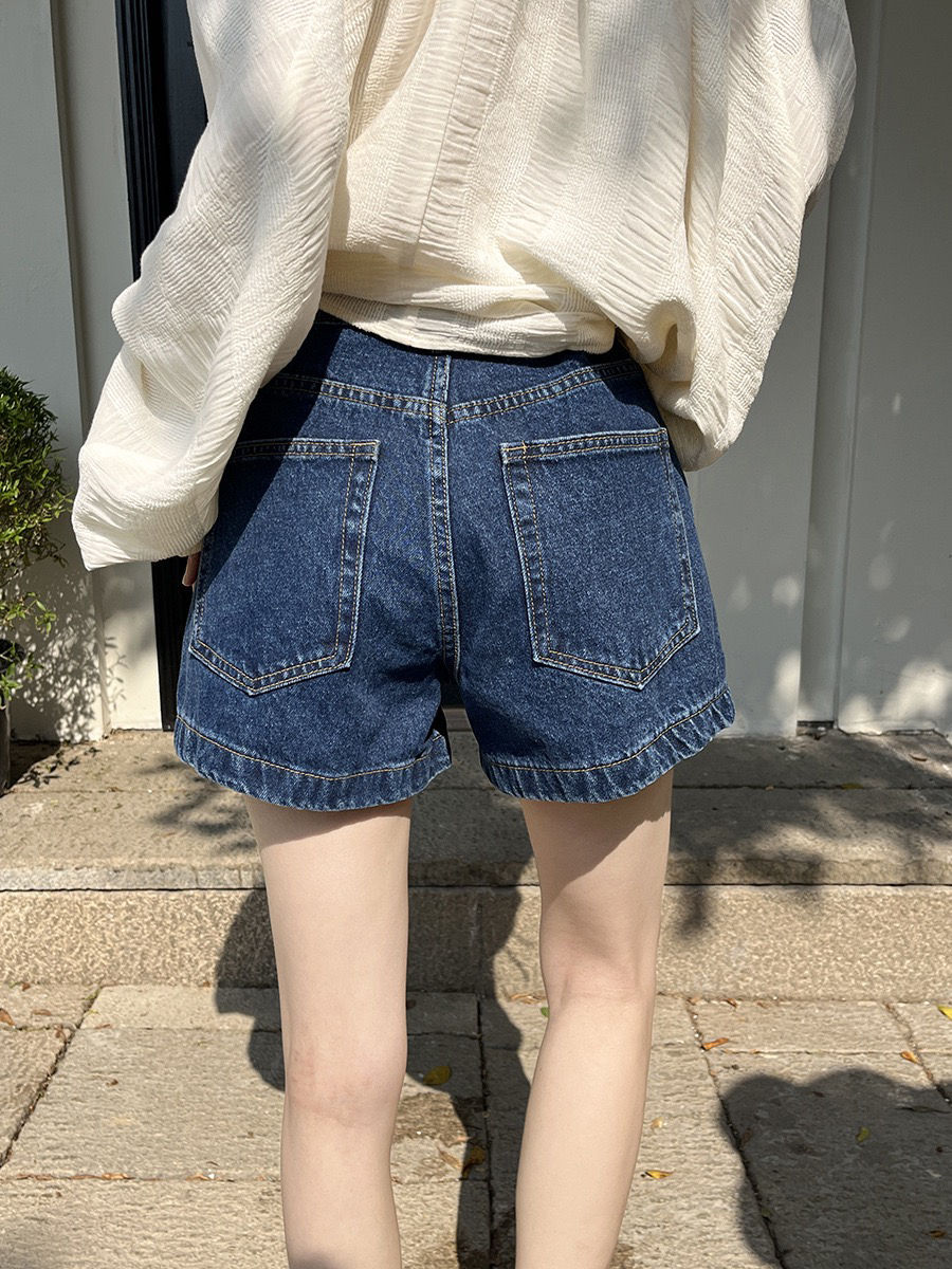 Thumbnail: Gracetina Hoo Vintage Distressed Wash Straight Leg Versatile Denim Shorts (NB911