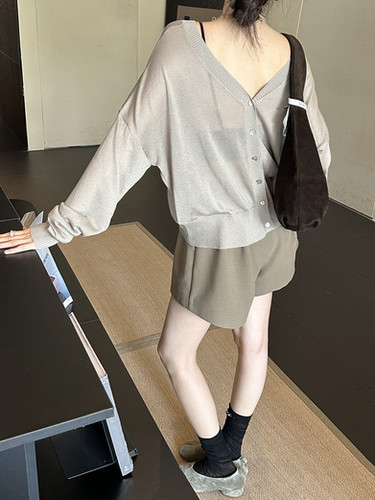 ★新品未使用★gypsohila V Neck Sweat Lightgray My Soul Bubble Zip Detail V Neck Top, Off White - McElhinneys