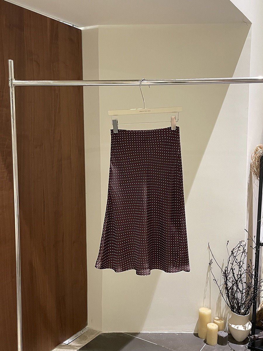 Thumbnail: Gracetina Hoo Retro Elegant Polka Dot Slim Fit Midi Skirt (BQA5119)