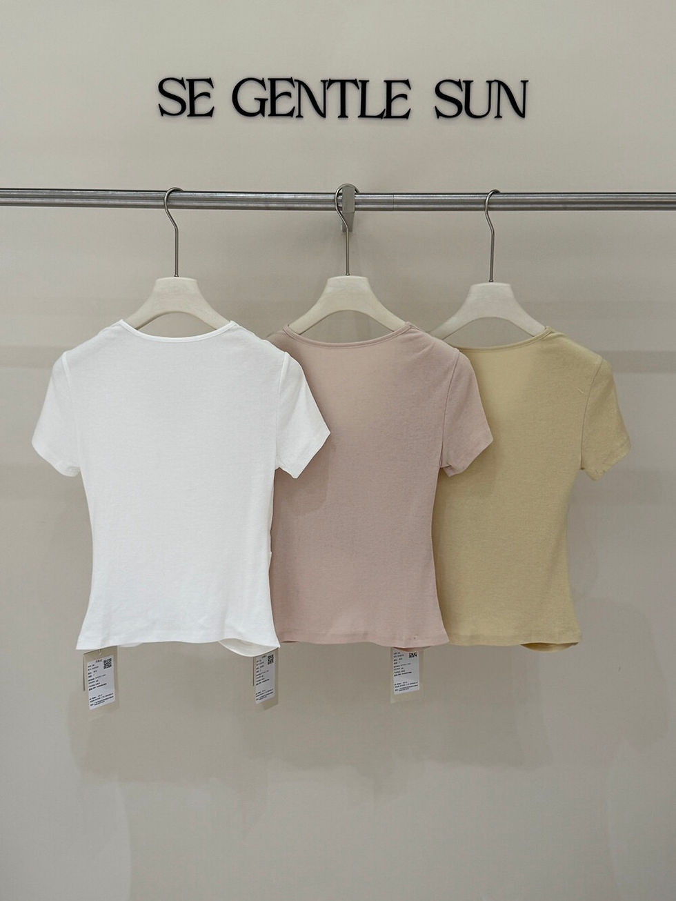 Thumbnail: SE GENTLE SUN Korean Style V-Neck Lace Blouse (69765)