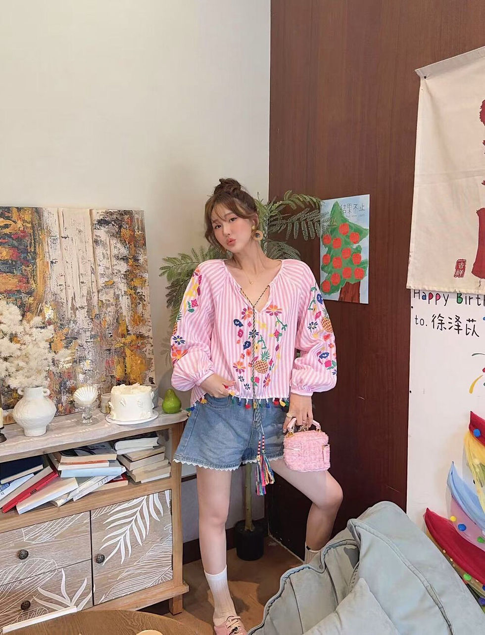 Thumbnail: JIAQI Retro Colorful Loose Fitting Long Sleeve Top (5530)