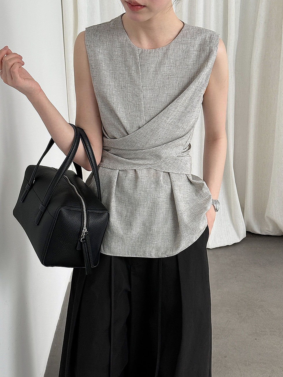 Thumbnail: Luxi Tie Waist Checker Sleeveless Top (5213)