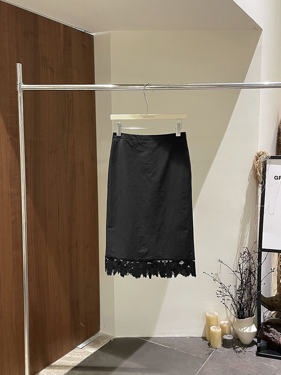 Thumbnail: Gracetina Hoo Simple Linen Embroidery Lace Trim Straighten Skirt (BQA260)