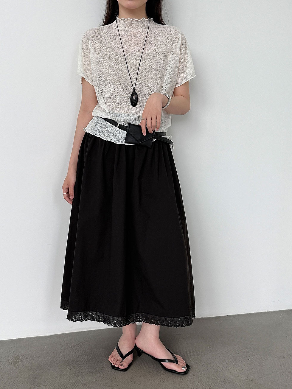 Thumbnail: Luxi Korean Style Gentle Lace Trim Midi Skirt (1795)