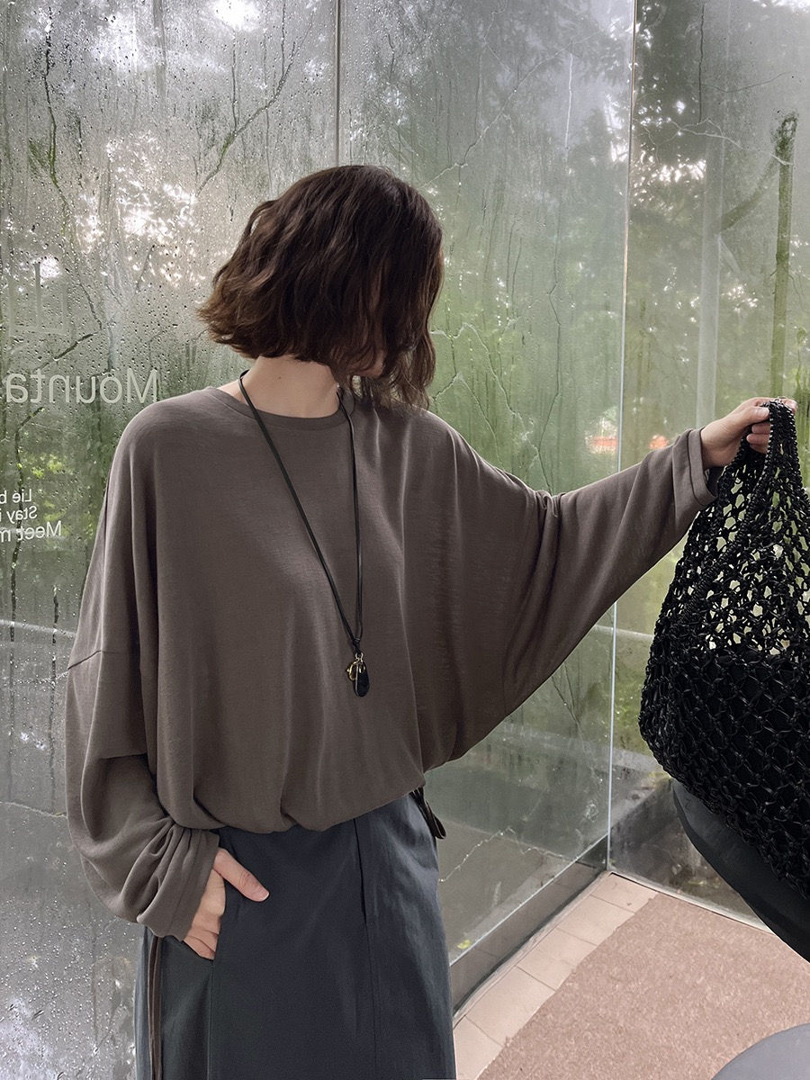 Gracetina Hoo Autumn Simple Tencel Drawstring Pleated Round Neck Loose Top (TB81