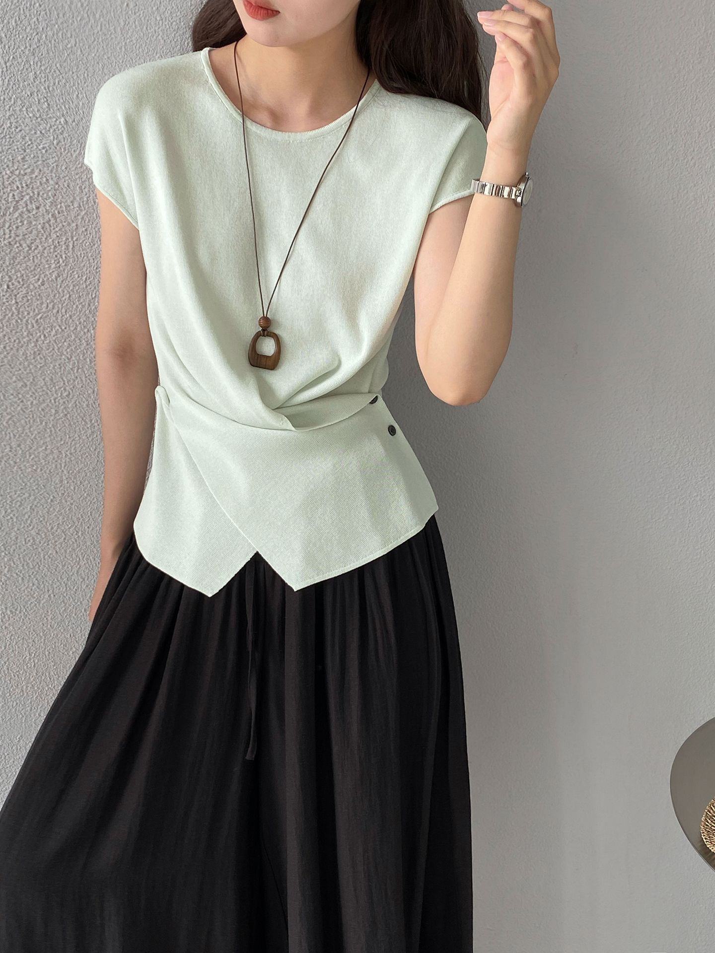 Jiangzuo Korean Style Crossover Irregular Ice Silk Knit Top (L9106)