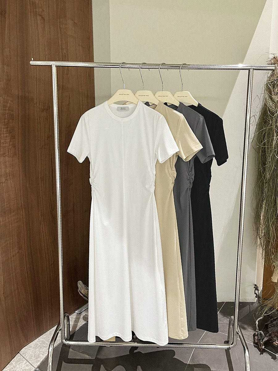 Thumbnail: Gracetina hoo Simple round neck pleated waist design long dress