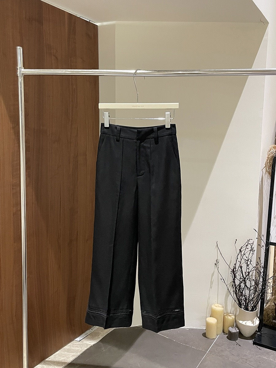 Thumbnail: Gracetina Hoo Minimalist Tencel-Linen Openwork Cropped Casual Pants (KA6157)