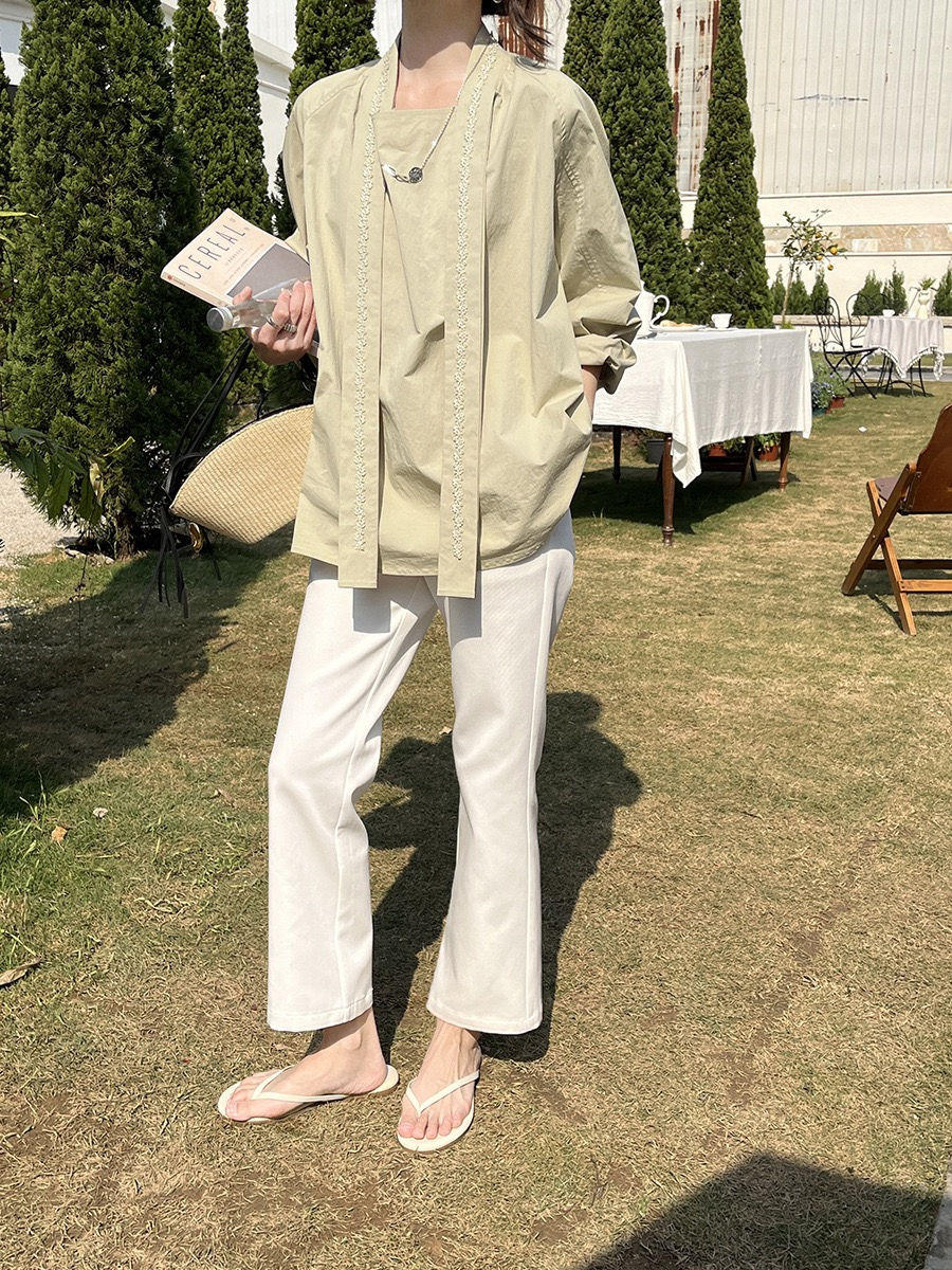 Thumbnail: Gracetina Hoo Minimalist Tencel Cotton Flared Cropped Casual Pants (KA248)