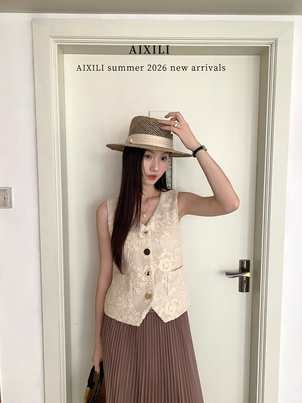 AIXILI Stylish Embroidery Vest (17030)