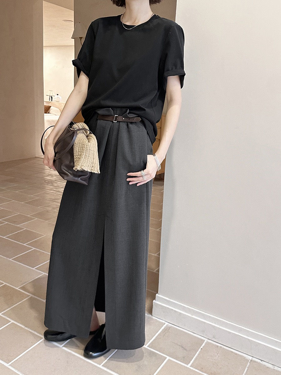 Thumbnail: Gracetina Hoo Simple Pleated Slit Midi Skirt (BQA5197)