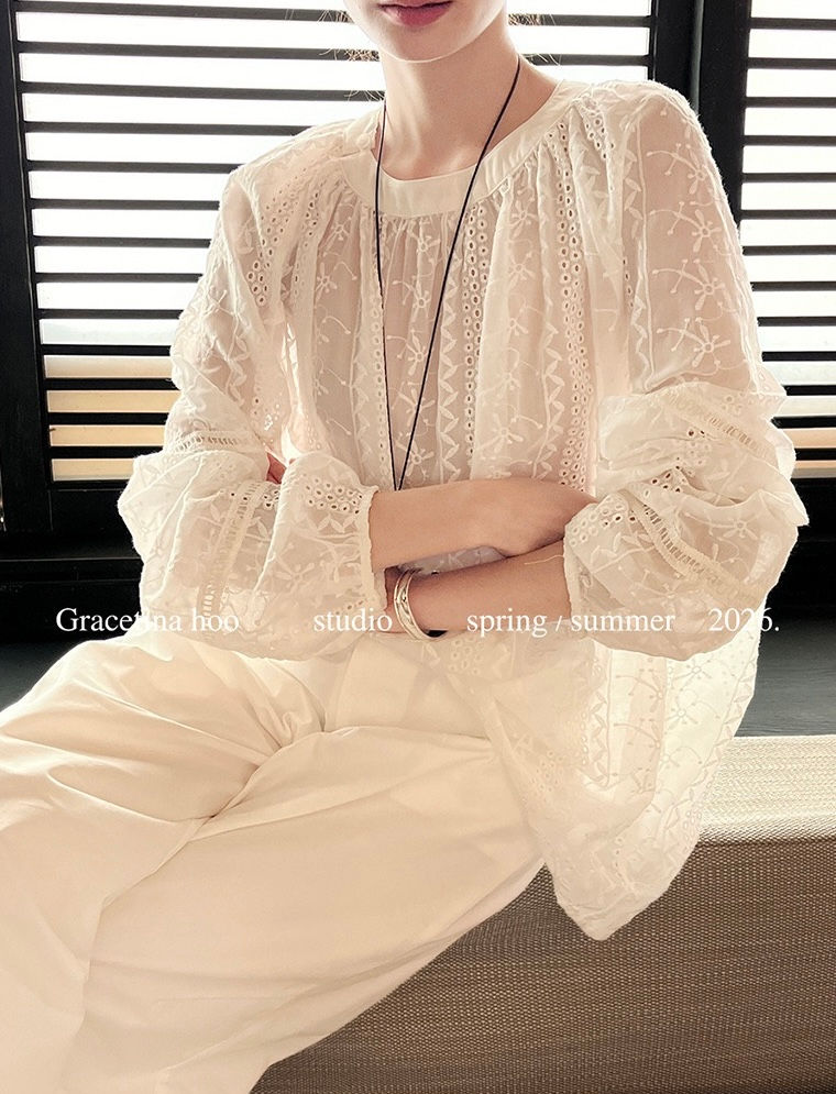 Thumbnail: Gracetina Hoo Korean Style Round Neck Heavy Embroidery Loose Shirt (CSA783)